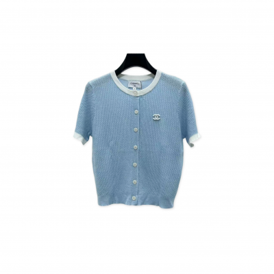 CHANEL SHORT-SLEEVED KNITTED CARDIGAN CHANEL SHORT-SLEEVED KNITTED CARDIGAN